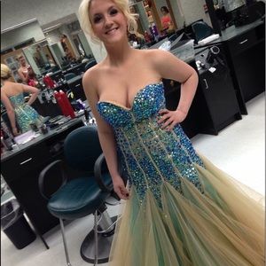 Sherri hill prom dress
